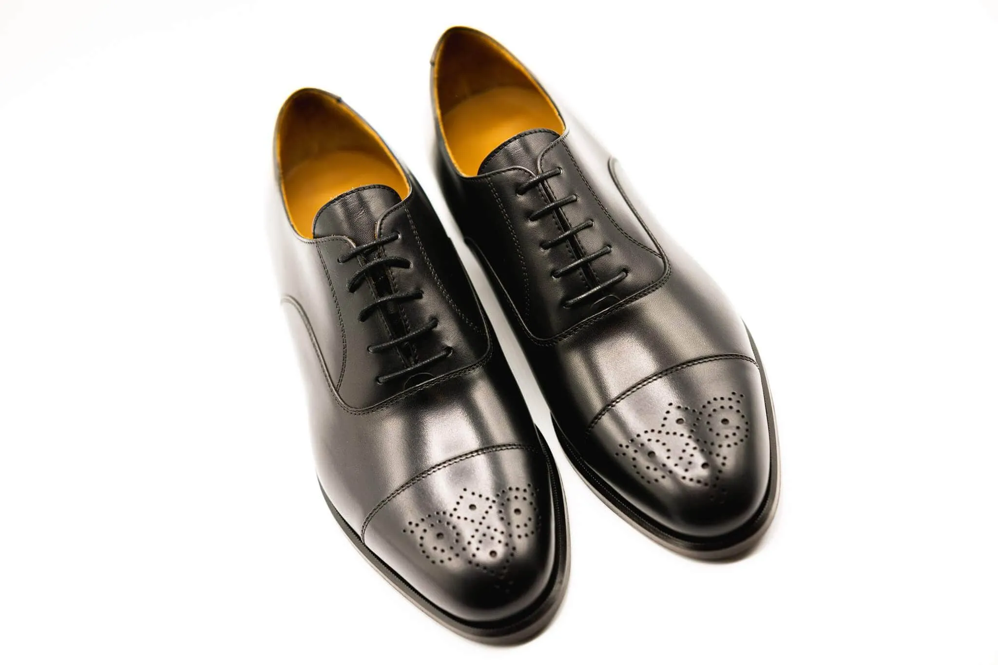 Black Medallion Oxford