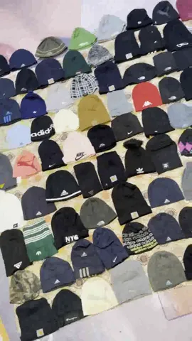 Mix branded vintage Bennie caps 100 pieces